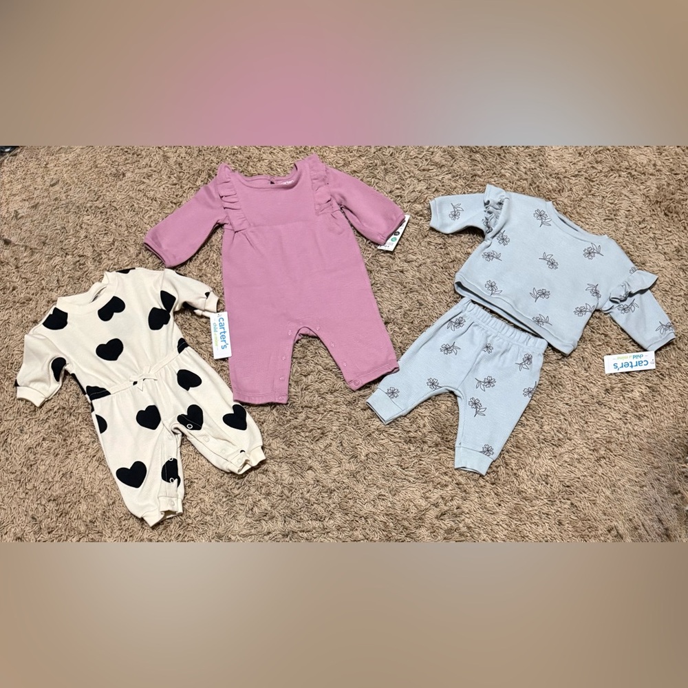 Carter’s Baby Girl Bundle 4 Pieces Total Size: 0-3 Months